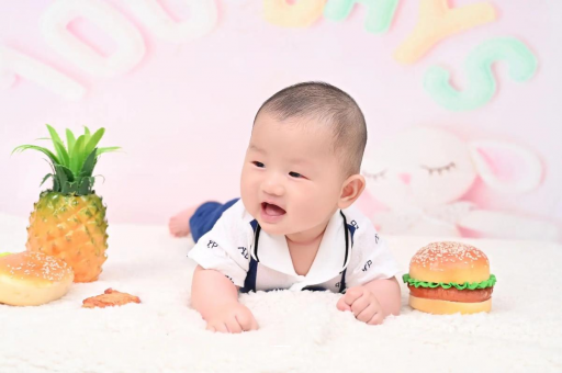 抚州宝宝在妈妈肚子里